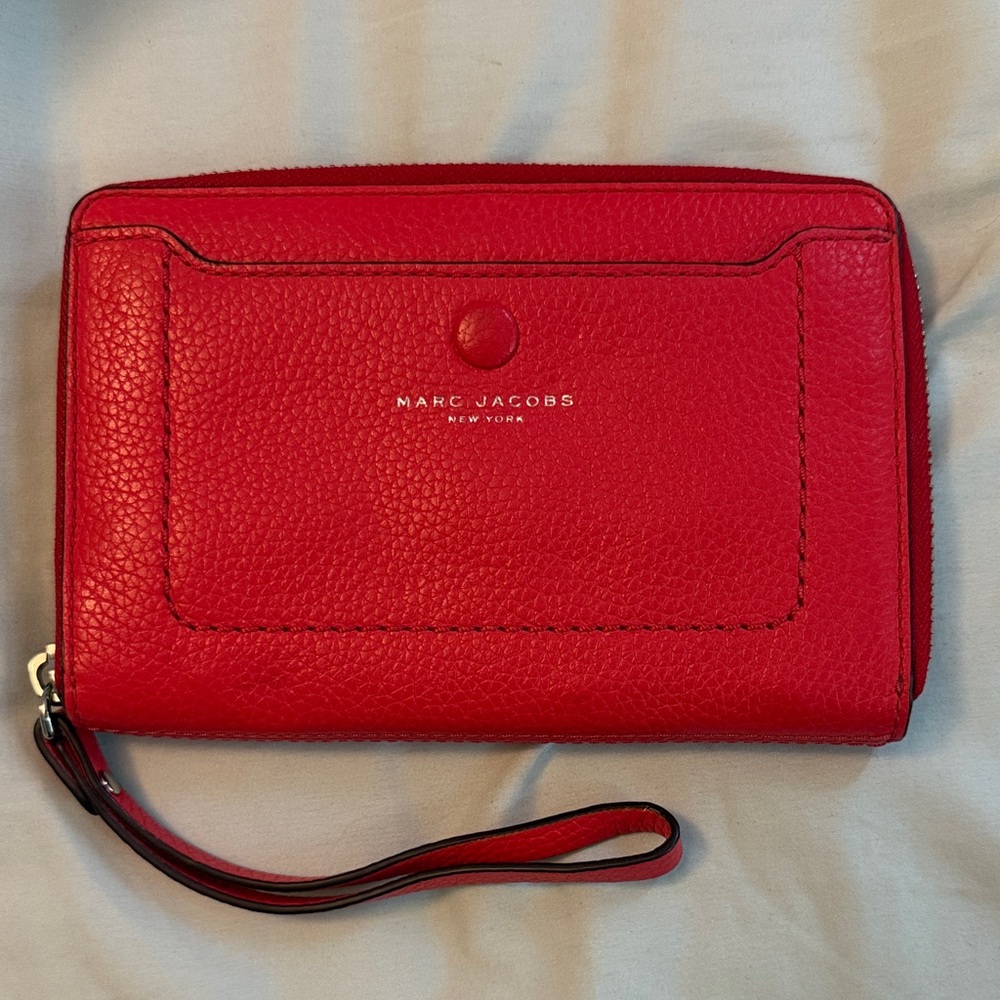 Marc Jacobs - Empire City Wristlet Clutch in Red Leather
